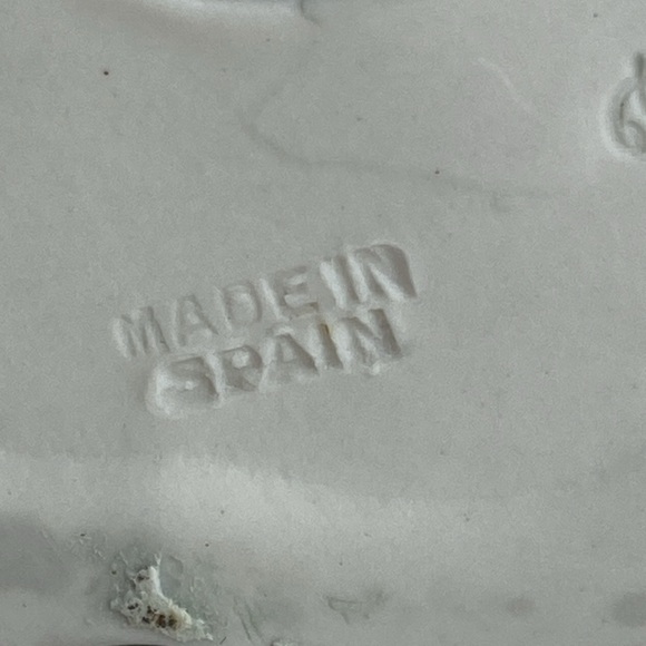 Vintage Girl Standing With Hat And Bow Porcelain Figurine Spain Porceval 9” Tall - Picture 11 of 12